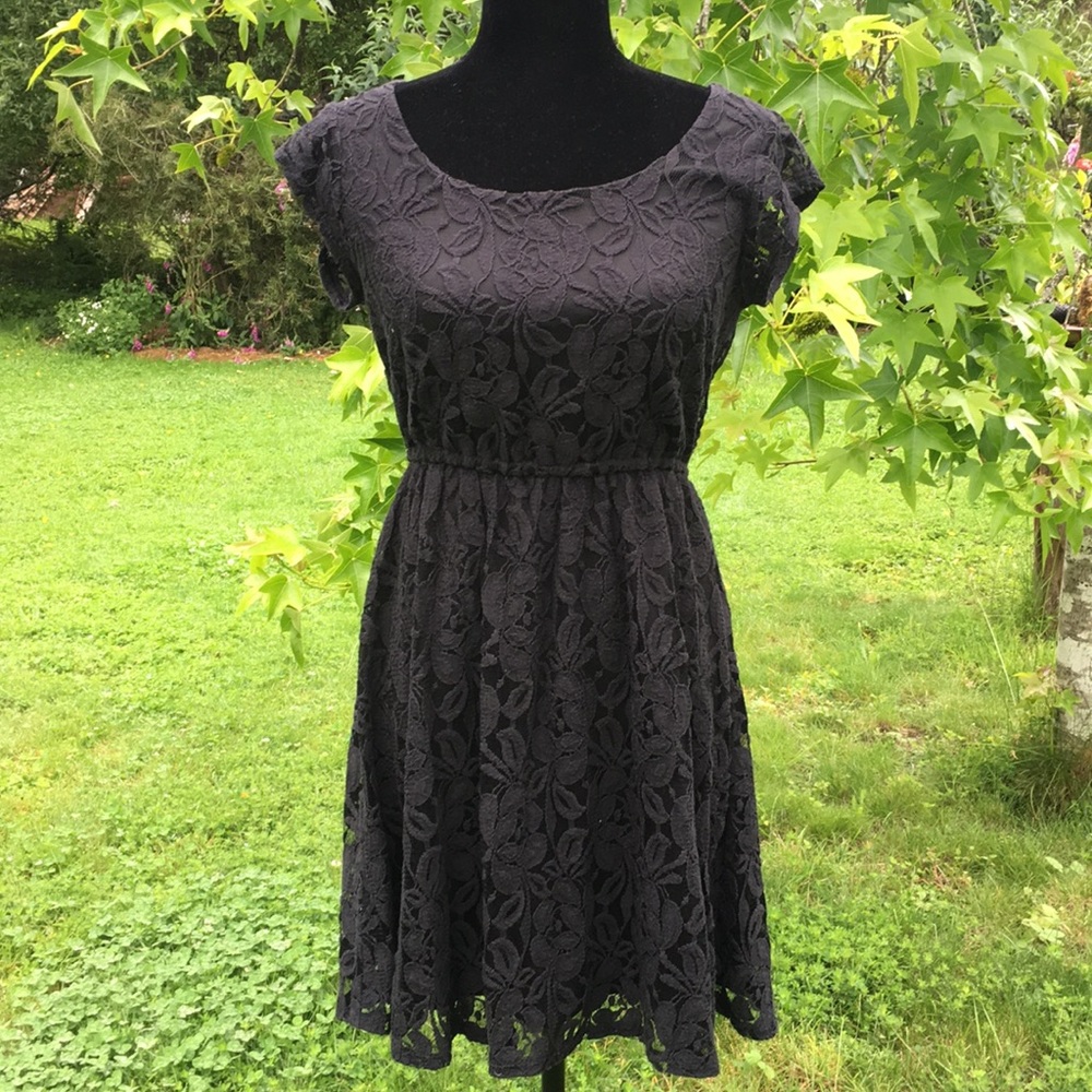3/$20 Xhilaration Black Lace S/S Dress. Size Small